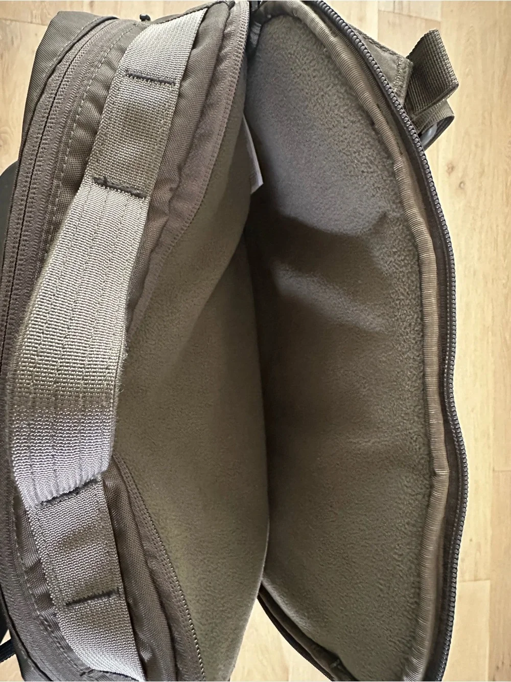 The North Face Base Camp Voyager Sling